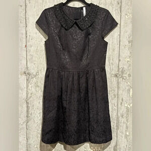 Kensie Black Brocade Print Embellished Beaded Collar Cap Sleeve Dress Size M